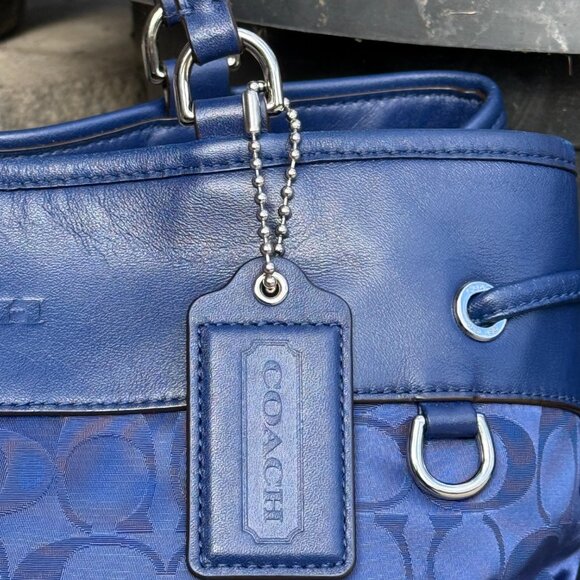 COACH SIGNATURE DRAWSTRING CARRYALL Women's Satchel Excellent Condtition - Picture 3 of 16